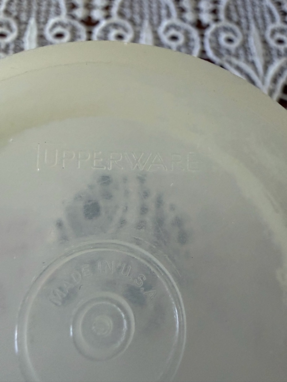 Tupperware Measuring Cup - Picture 3 of 3